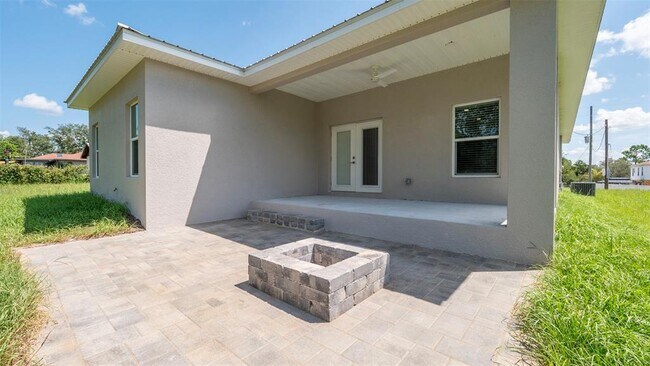 Building Photo - 6454 Freeport Dr
