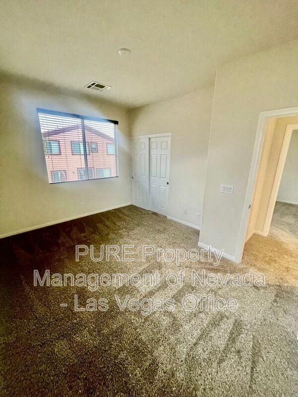 Building Photo - 117 Castle Course Ave