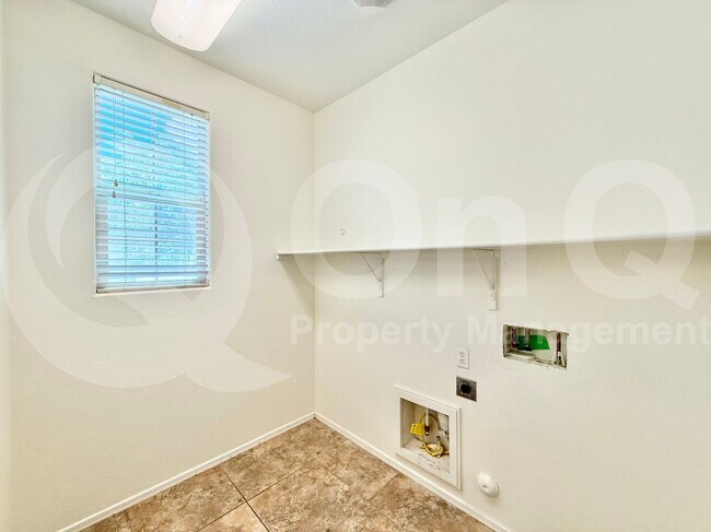 Building Photo - 9182 W Black Hill Rd
