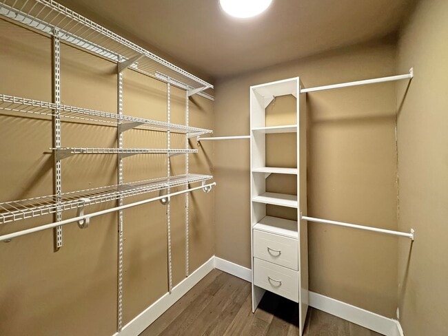 Building Photo - Cozy Vibes, 2 bedroom duplex, pet friendly!!!!