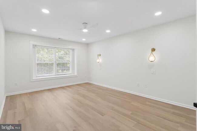 Building Photo - 771 BARTON Blvd