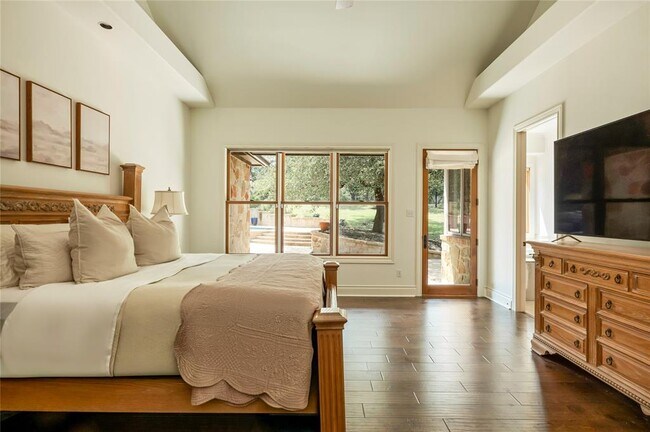 Building Photo - 571 Polo Club Dr