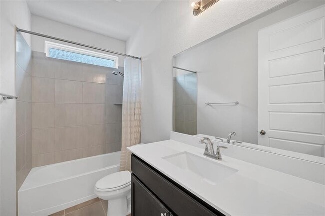 Building Photo - 135 Independence Dr