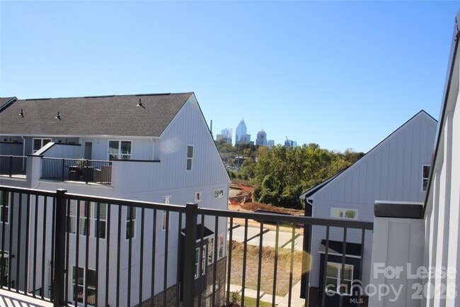 Building Photo - 1340 Hamilton St