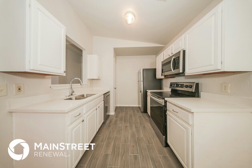 Building Photo - 9117 Checkerbloom Dr