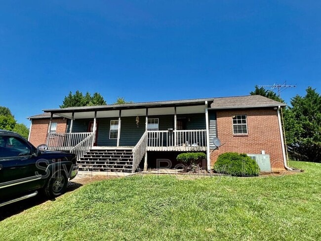 Primary Photo - 210 Chota Vw