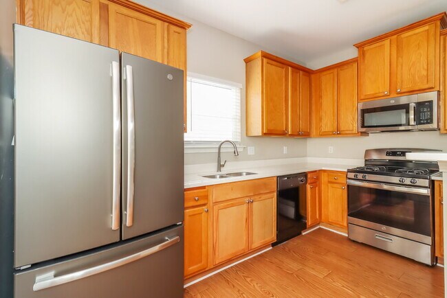 Building Photo - 4639 Liberty Square Dr