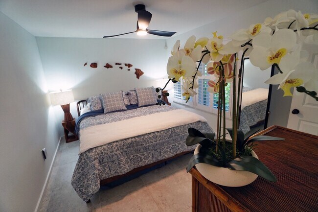 Building Photo - 1102-1102 Olani St