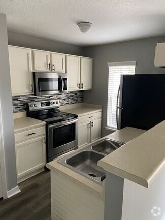 Building Photo - 7056 St Ives Ct