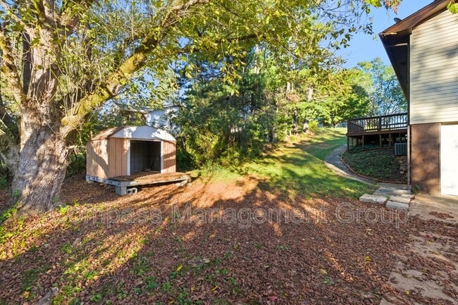 Building Photo - 7800 Temple Acres Dr