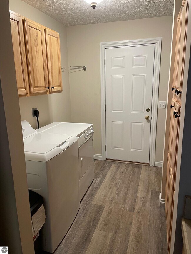 Building Photo - 2964 Emerald Bluffs