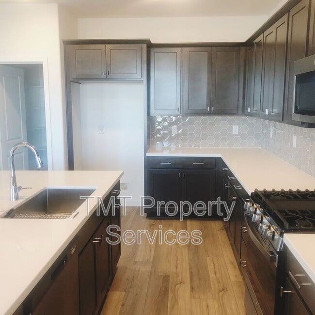 Building Photo - 8194 Champart Cir