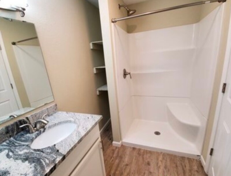 Building Photo - 627 7th Ave S