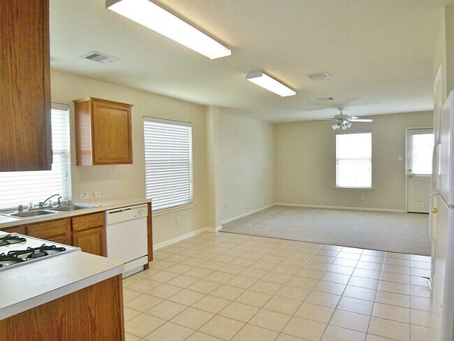 Building Photo - 7335 Kransburg Ranch Dr