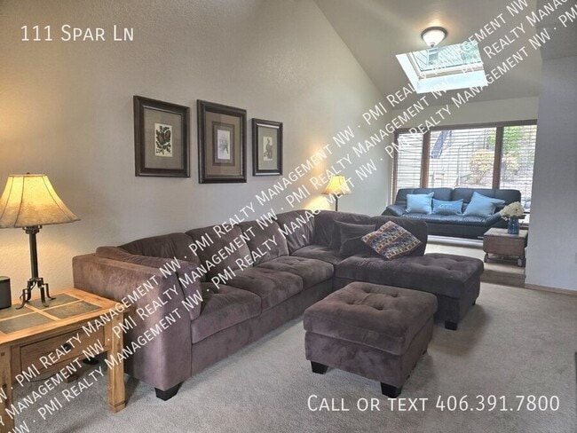 Building Photo - 111 Spar Ln