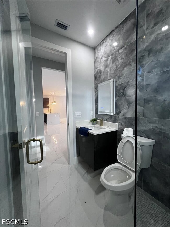 Building Photo - 3311 42nd St SW