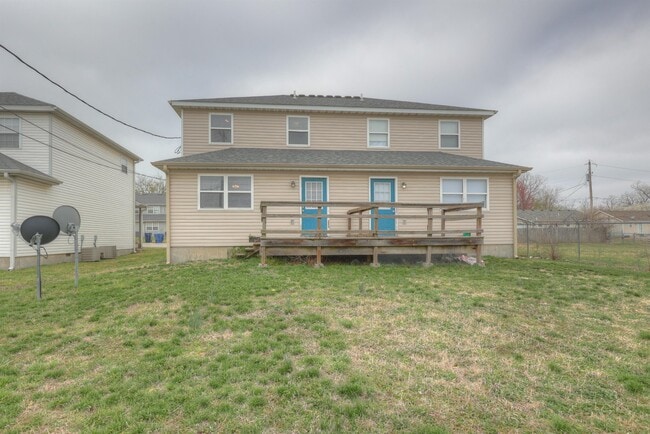 Building Photo - 627b S Walker St