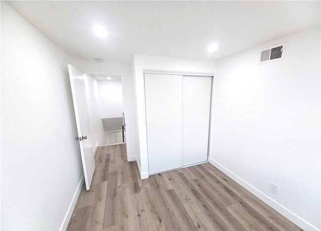 Building Photo - 11820 Gloxinia Ave
