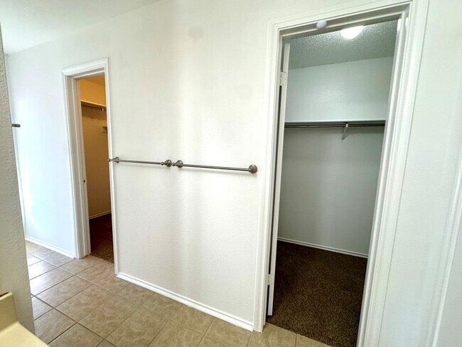 Building Photo - 2009 Marysol Trail