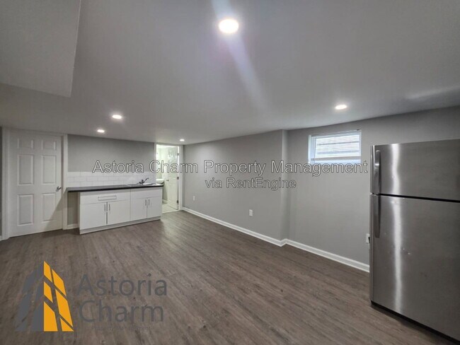Building Photo - 3909 Fleetwood Ave