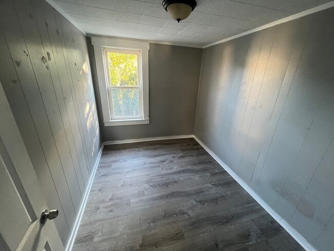 Building Photo - 73 Orswell St