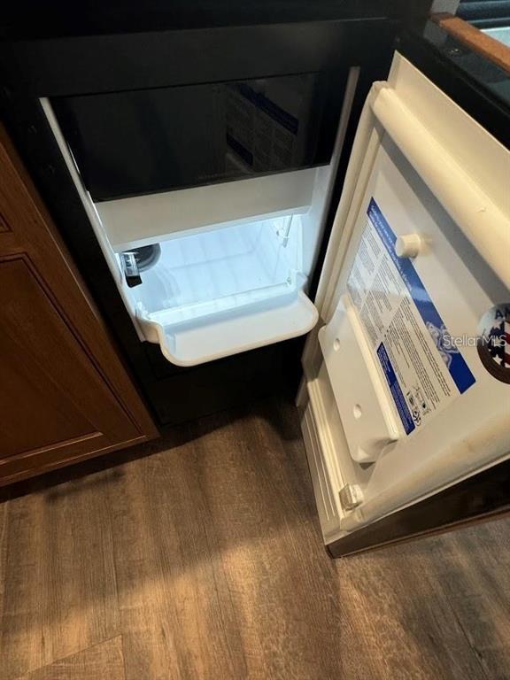 Building Photo - 5033 Vivienda Way