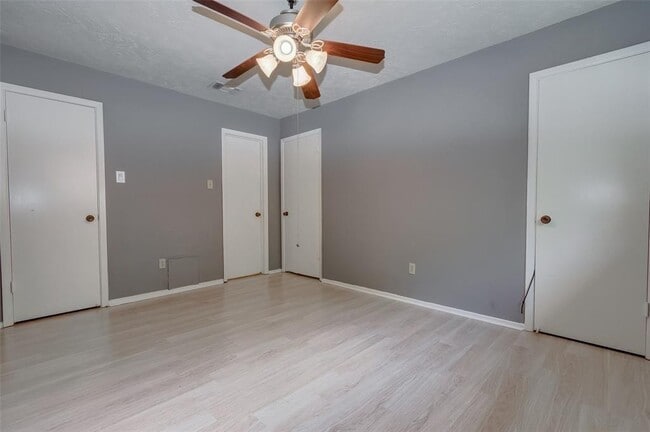 Building Photo - 7659 Winkle Wood Ln