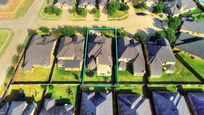 Building Photo - 29019 Blue Finch Ct
