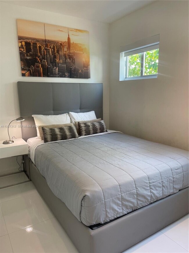 Building Photo - 801 15th St