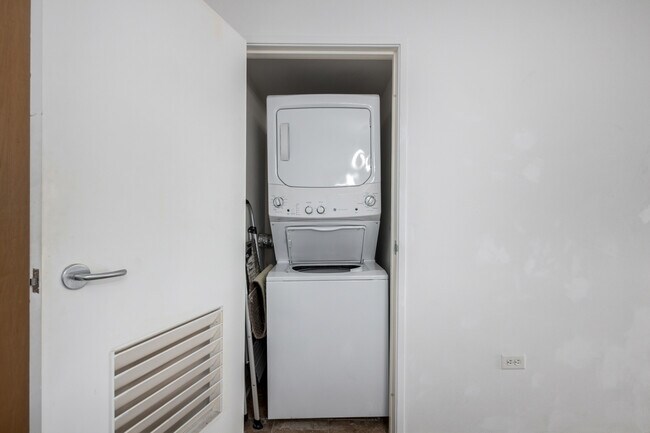 Building Photo - 4808 N 24th St