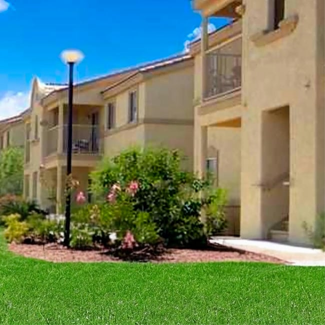 Building Photo - Vista Del Norte