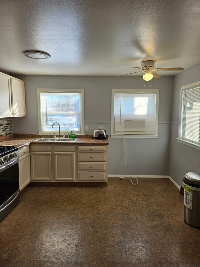 Building Photo - 3517 W 47th Ct