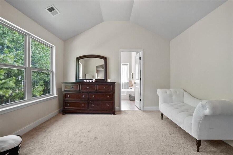 Building Photo - 3105 Duke Dr