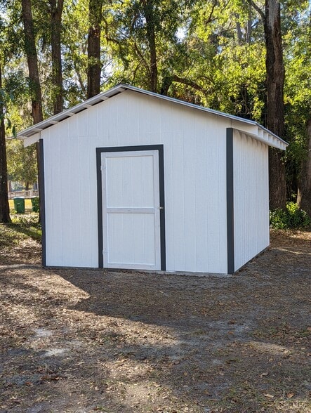 Storage - 804 N Maple St