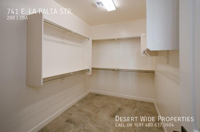 Building Photo - 741 E La Palta St