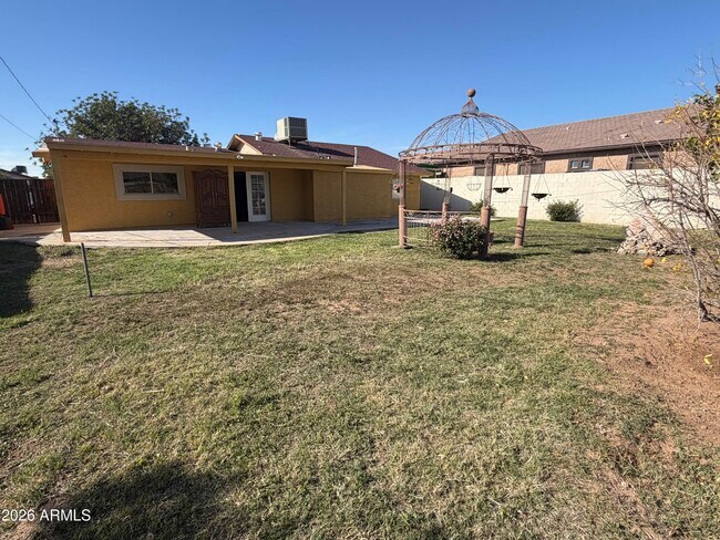 Building Photo - 15607 N Factory St