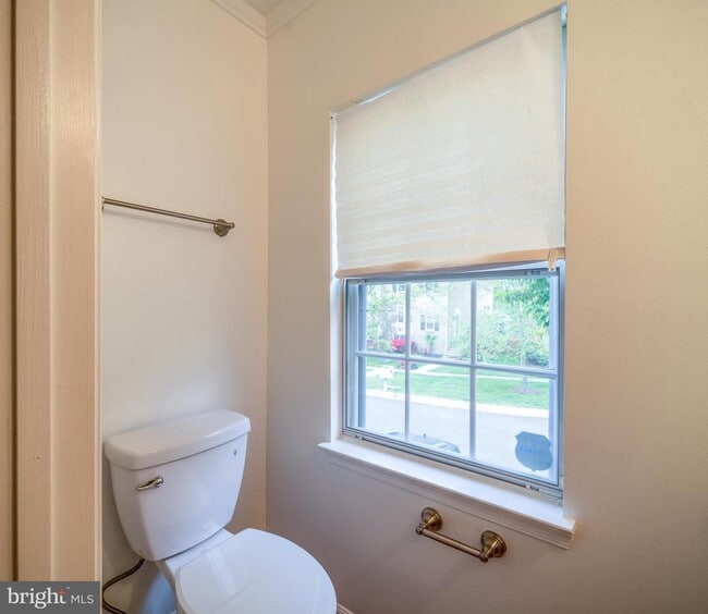Building Photo - 8501 Blue Bird Woods Ct