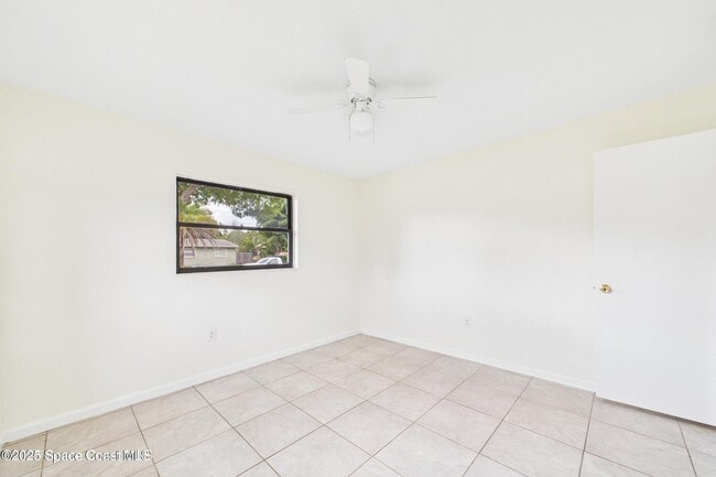 Building Photo - 4339 Plompton Dr