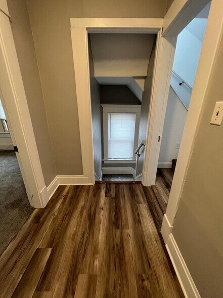 Hallway to 3rd floor BR's #4 and #5 - 244 E Oakland Ave