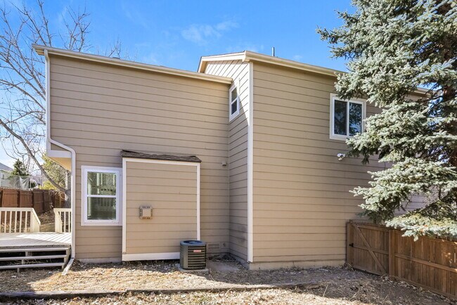 Building Photo - 16282 Bluebell Pl