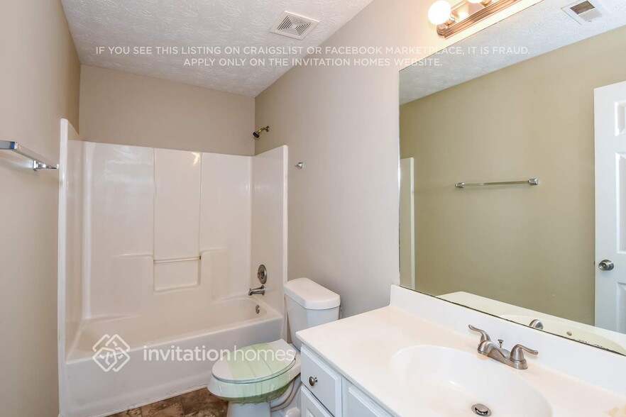Building Photo - 3018 Cranbrook Walk