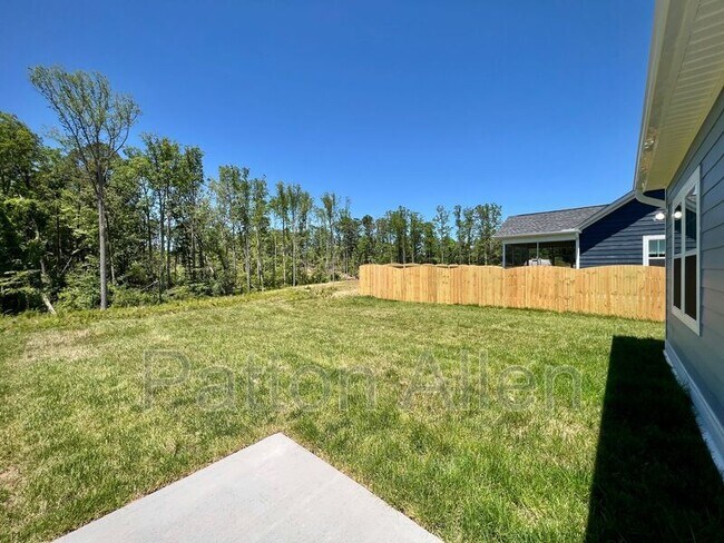 Building Photo - 117 N Christie Ct