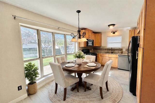 Building Photo - 1816 Lexington Pl