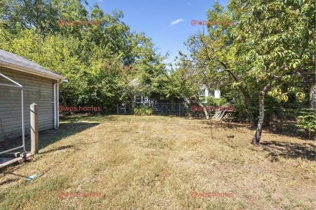 Building Photo - East Point Bungalow