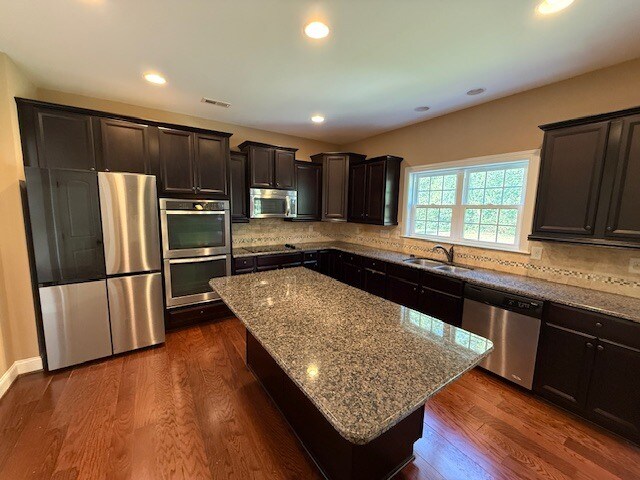 Building Photo - 1062 Old Stone Ln