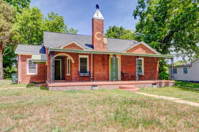 Building Photo - 1006 Delview Rd