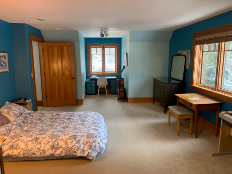 Building Photo - 1005 Creekview Dr