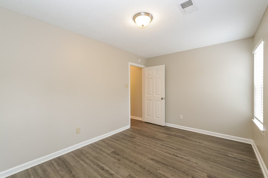 Building Photo - 1209 Calebs Ridge Dr