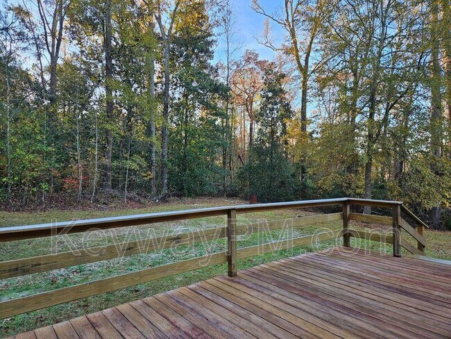 Building Photo - 299 Woodland Dr