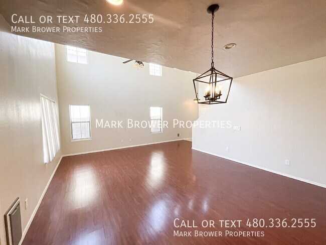 Building Photo - 396 E Bradstock Way
